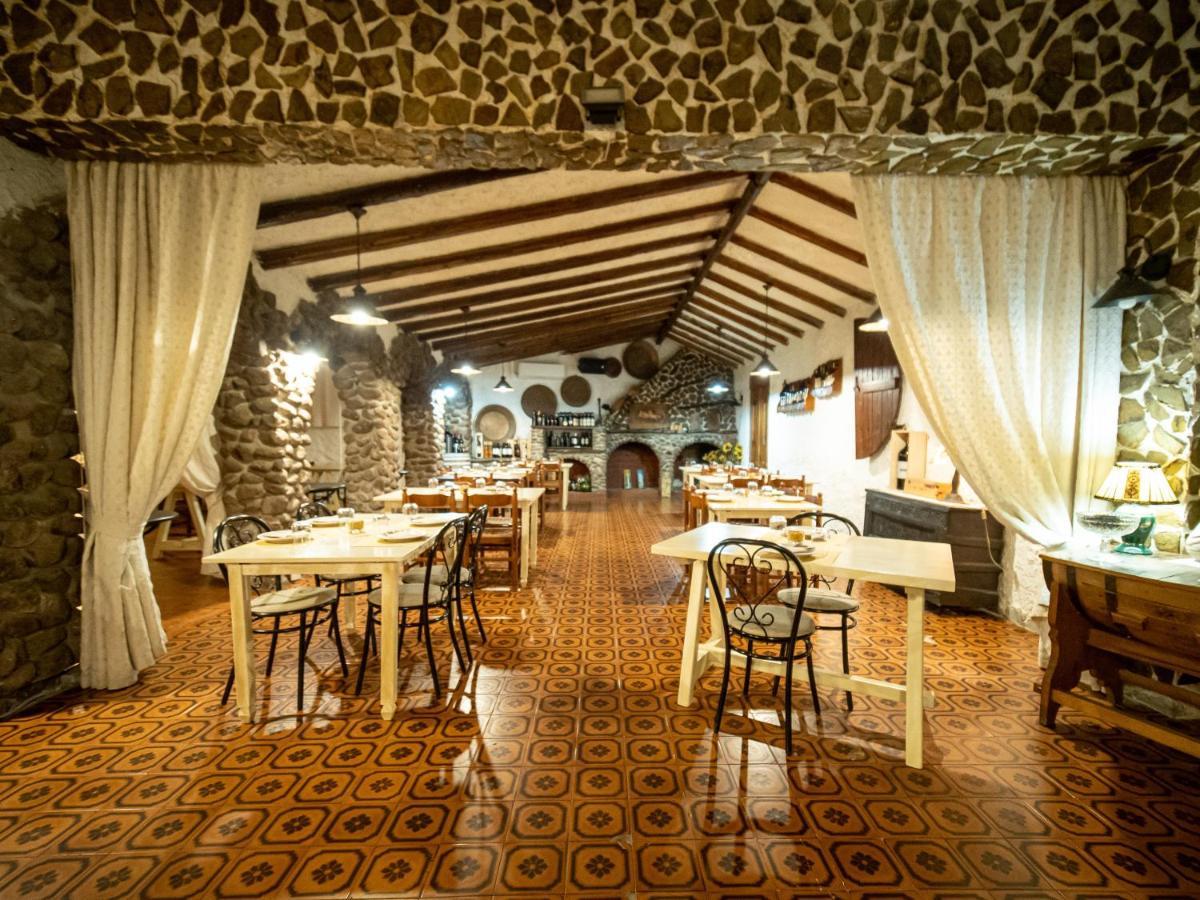 Albergo Ristorante Locanda Rosella Giba ภายนอก รูปภาพ
