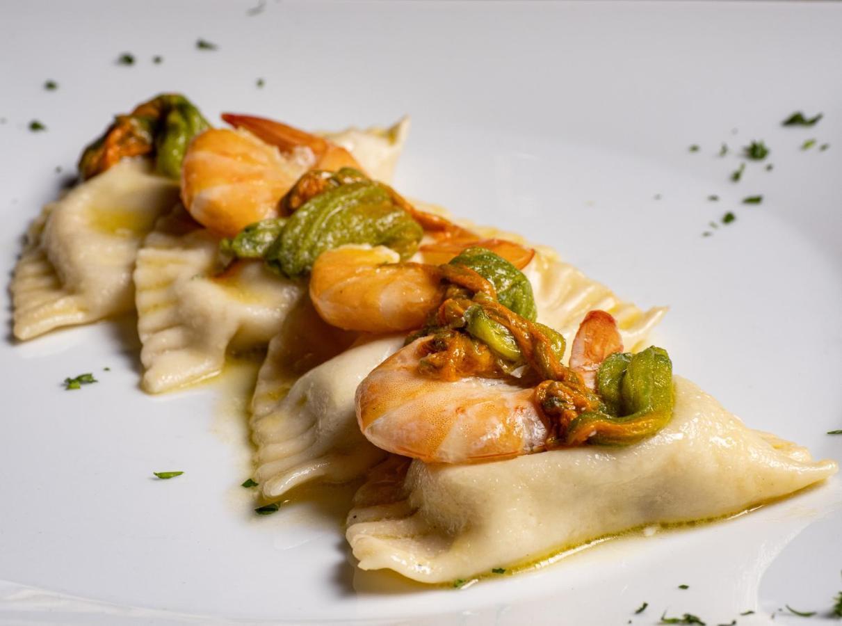 Albergo Ristorante Locanda Rosella Giba ภายนอก รูปภาพ