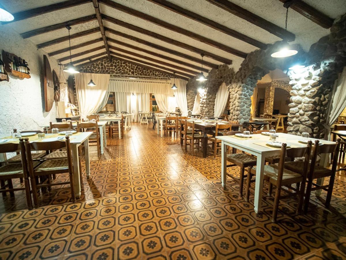 Albergo Ristorante Locanda Rosella Giba ภายนอก รูปภาพ