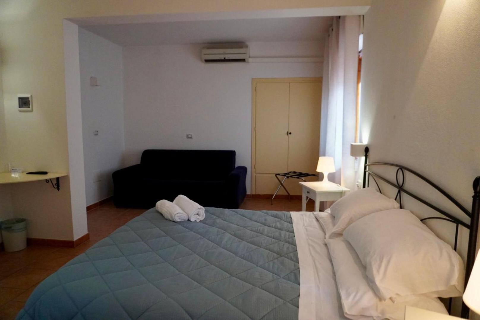 Albergo Ristorante Locanda Rosella Giba ภายนอก รูปภาพ