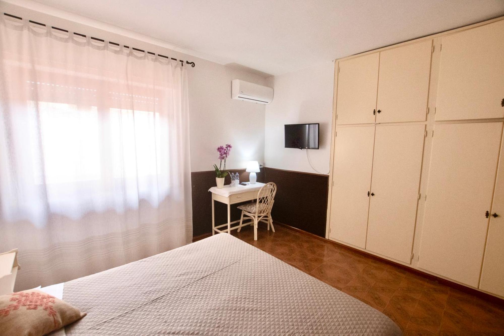 Albergo Ristorante Locanda Rosella Giba ภายนอก รูปภาพ